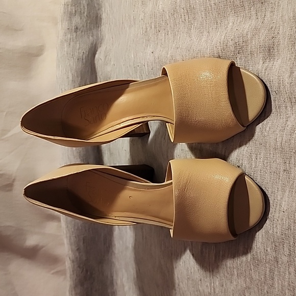 franco sarto beige flats